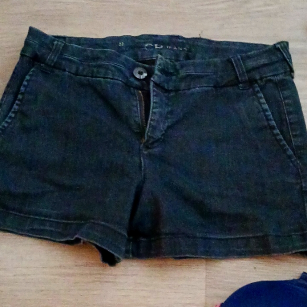 CP jeans shorts size 9 stretch medium rise no back pockets